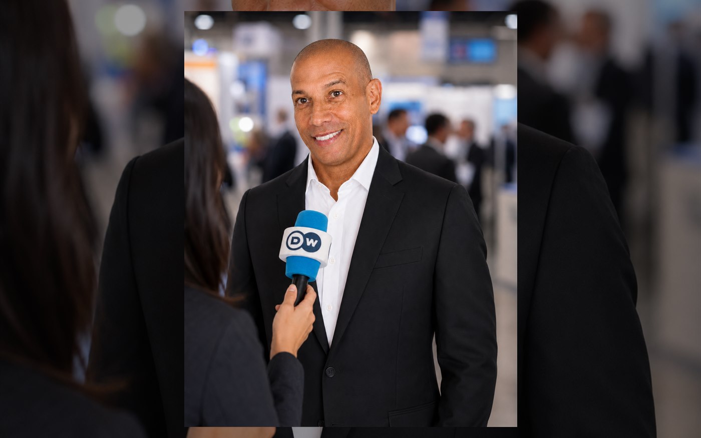 Sancler Requi&atilde;o Barreto during a Berlin Investor Briefings interview setting.